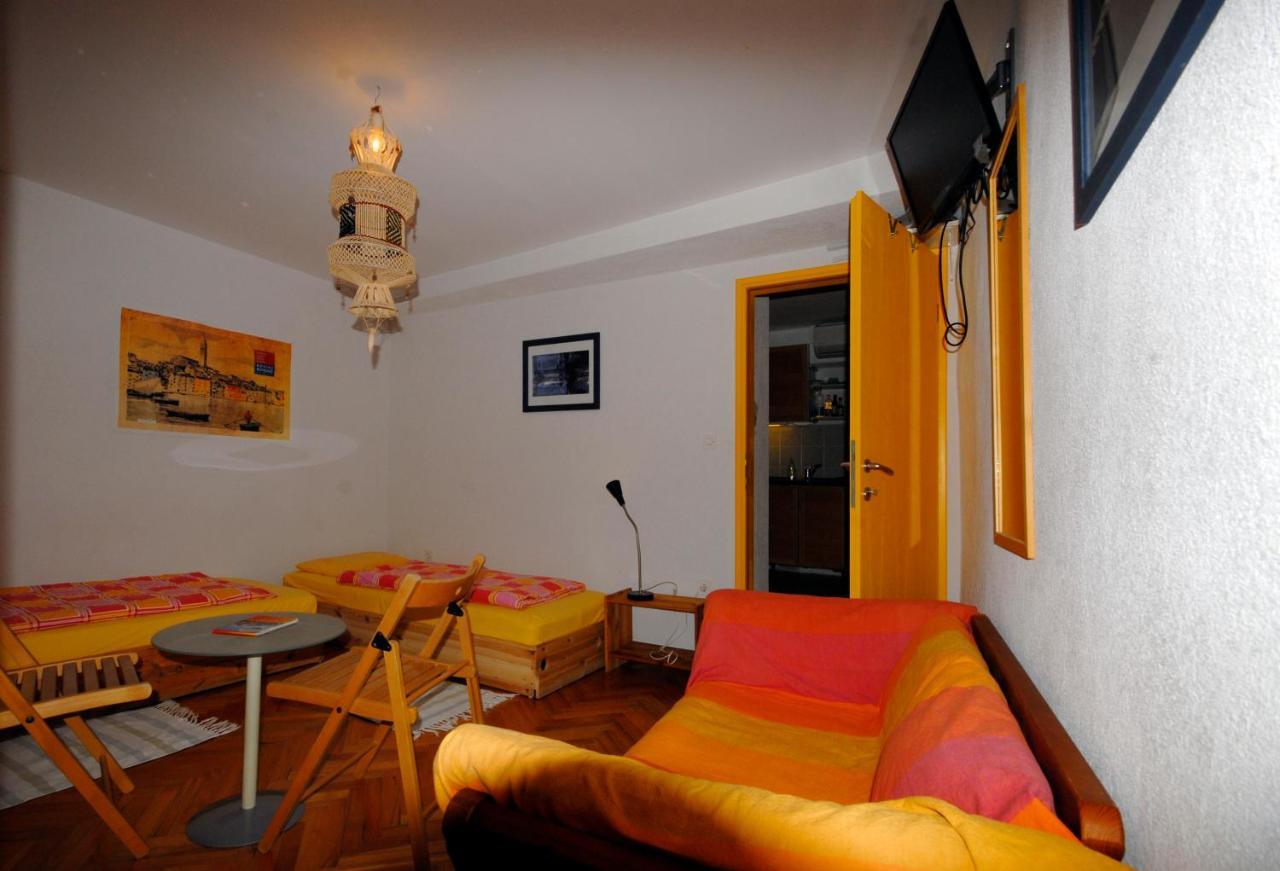 Apartment Eufemia Ровінь Екстер'єр фото